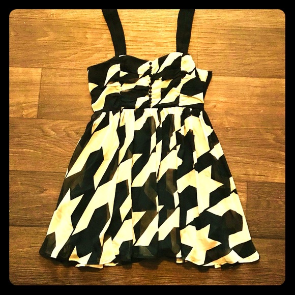 ***SOLD***Black and White Babydoll Dress - Picture 1 of 5